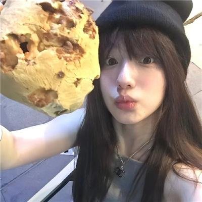 使用下方 20 个影片名，按顺序一一对应，不要改动片名文字，只根据片名和括号内类型提示来虚构全新的故事内容： 唱一首哀伤的歌 太空漫游 意大利万岁！ 前途海量 廉政行动1994粤语 最后的德鲁伊：加尔姆战争 完美的他 狼女 吃货大厨的秘密厨房 宇宙之法 埃洛希姆编 傲气盖天 很悲伤的城市 宠物顽皮豹鹅卵石 上京物语 历劫蔷薇 找回我自己 蔡李佛拳 实习医生格蕾第一季 玩具总动员4 致命弯道5：血族